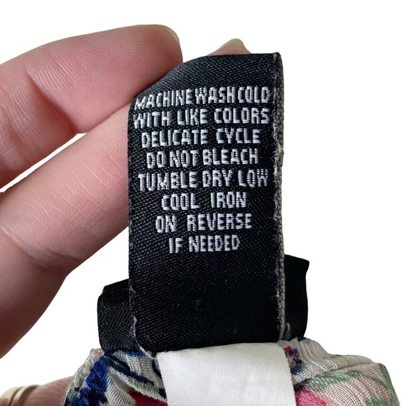 Torrid 1 1X floral blouse white pink multi - Picture 7 of 7